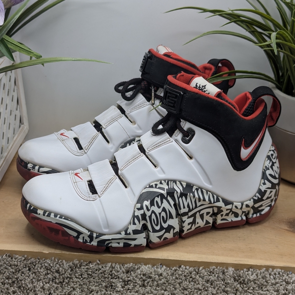 Nike White Black Red Graphic-Print Athletic Sneakers